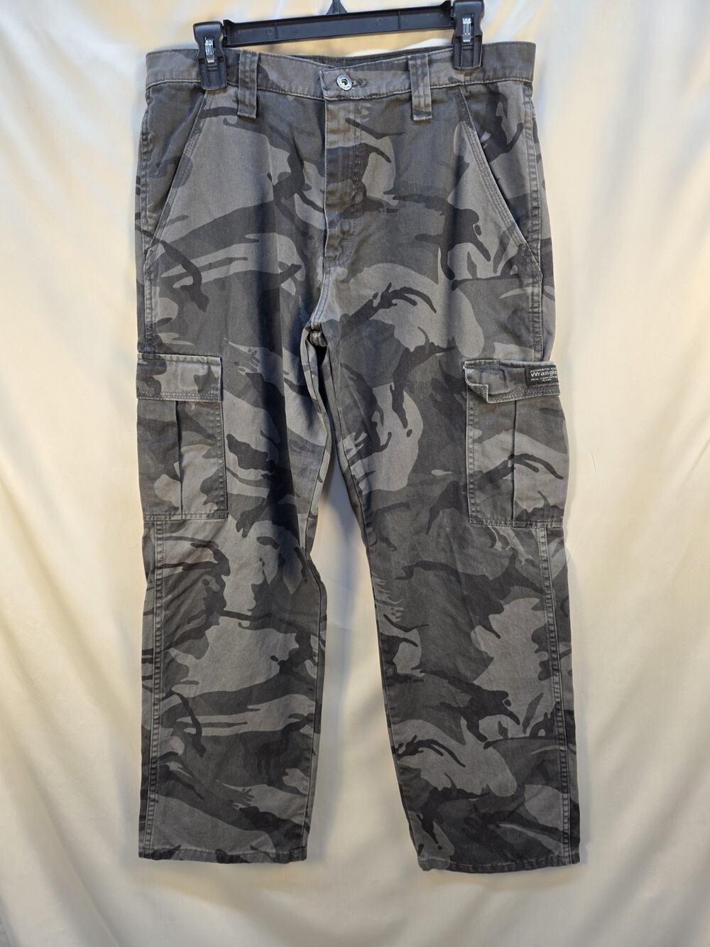 Wrangler Men's 32x30 Camouflage Pants Shades Of Gray Outdoors Hunting Camping